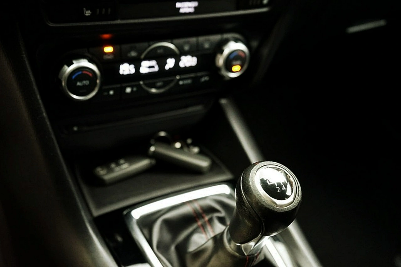 Mazda 3 - Zdjęcie 21