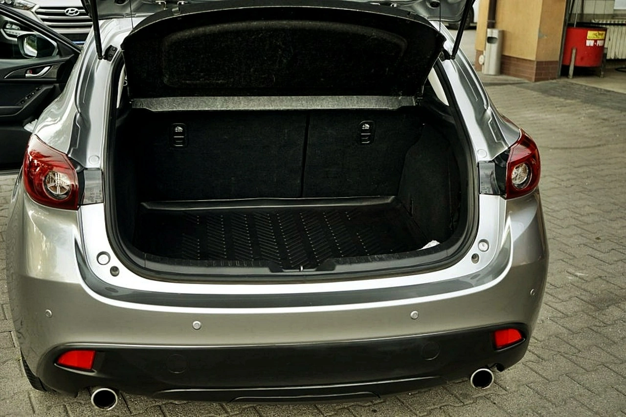 Mazda 3 - Zdjęcie 24