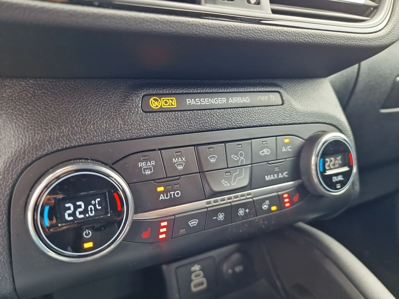 Ford Kuga - Zdjęcie 34