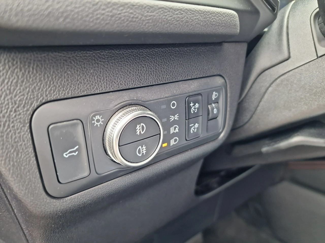 Ford Kuga - Zdjęcie 35