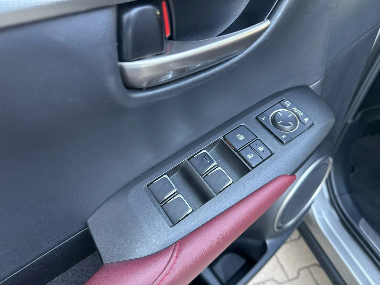 Lexus NX - Zdjęcie 11