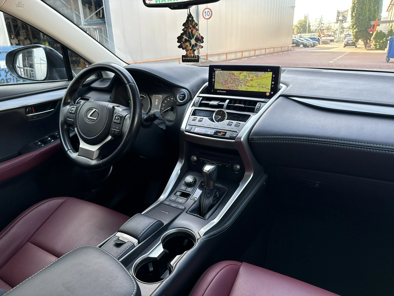 Lexus NX - Zdjęcie 21
