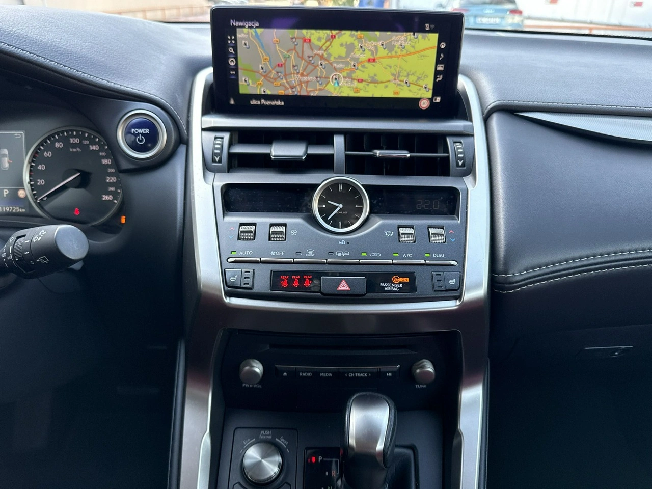 Lexus NX - Zdjęcie 23