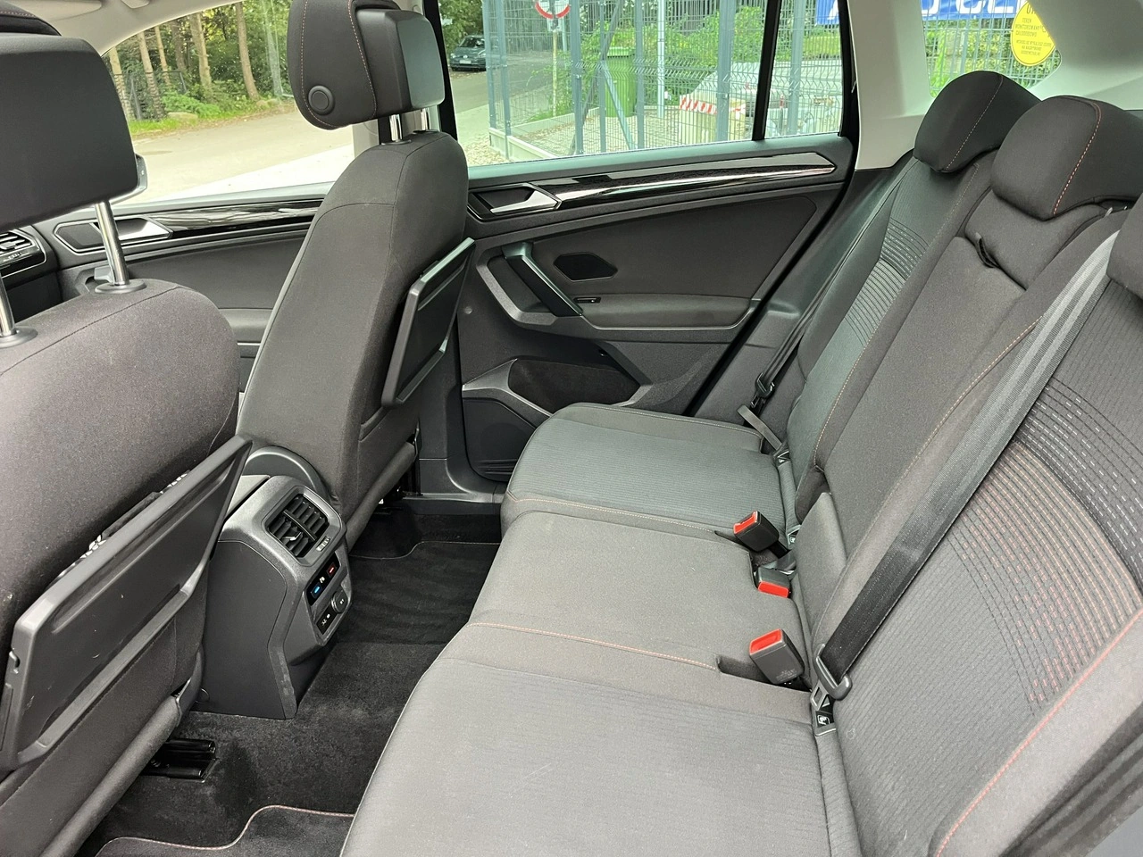 Volkswagen Tiguan - Zdjęcie 13