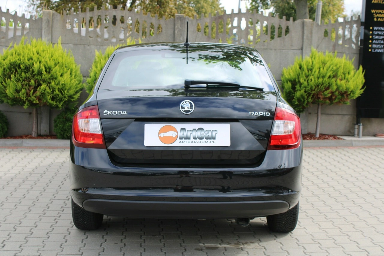 Skoda RAPID - Zdjęcie 16