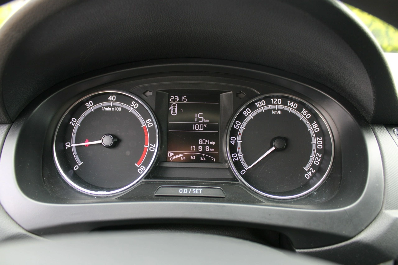Skoda RAPID - Zdjęcie 18