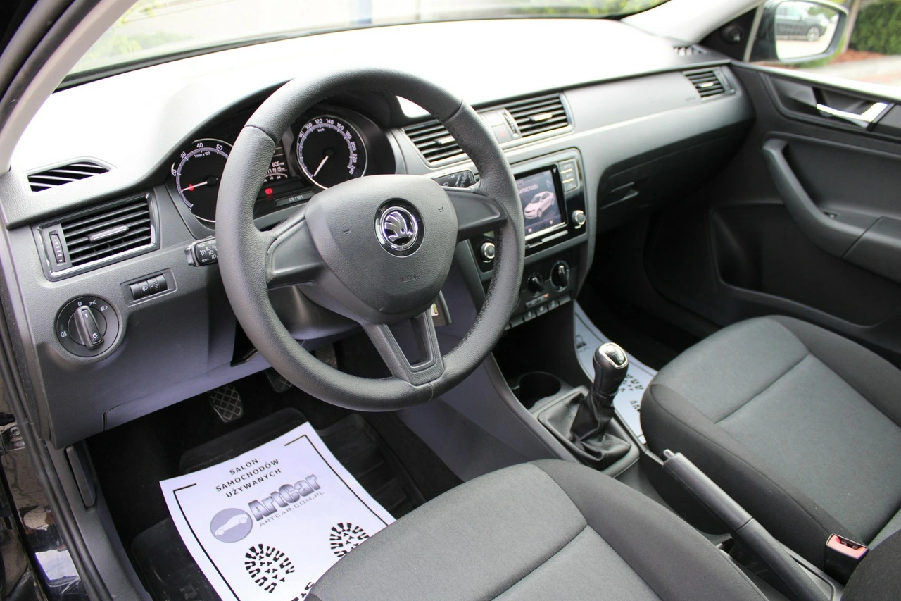 Skoda RAPID - Zdjęcie 20