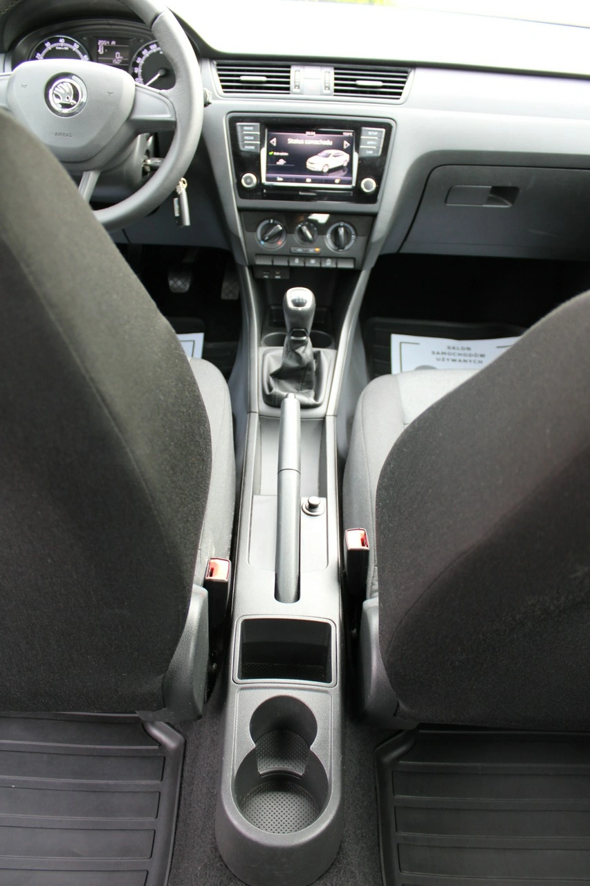 Skoda RAPID - Zdjęcie 22