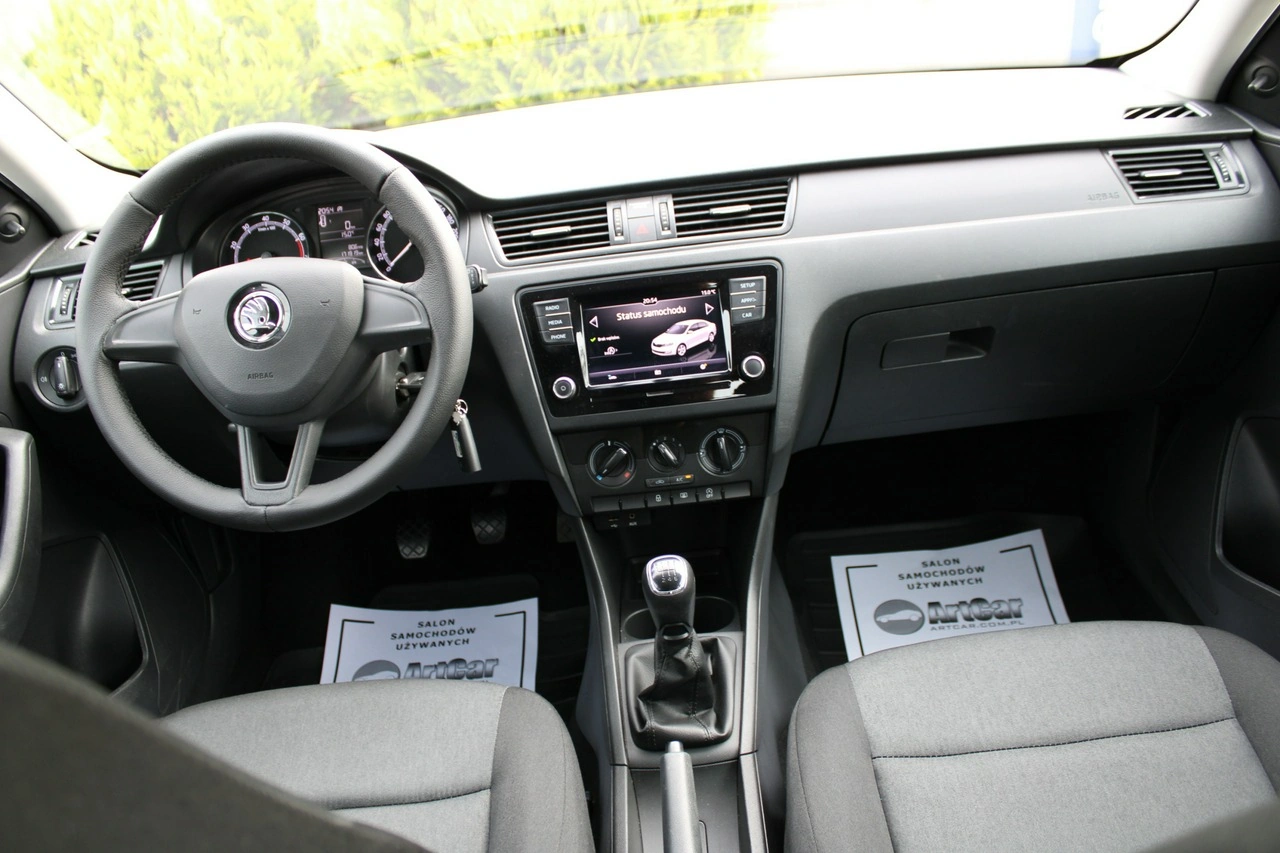 Skoda RAPID - Zdjęcie 25