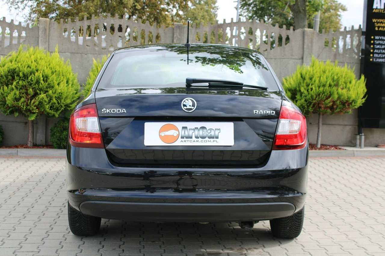 Skoda RAPID - Zdjęcie 8