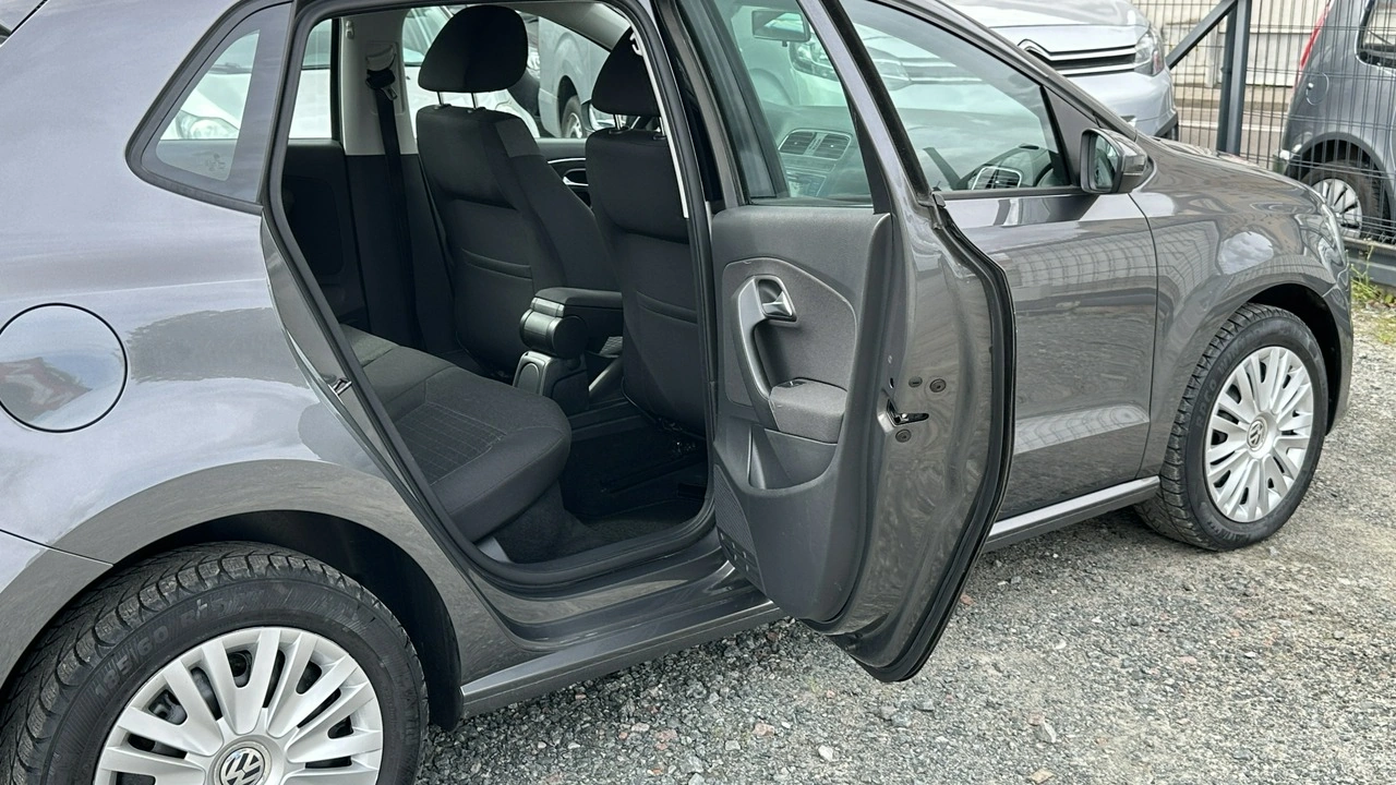 Volkswagen Polo - Zdjęcie 17
