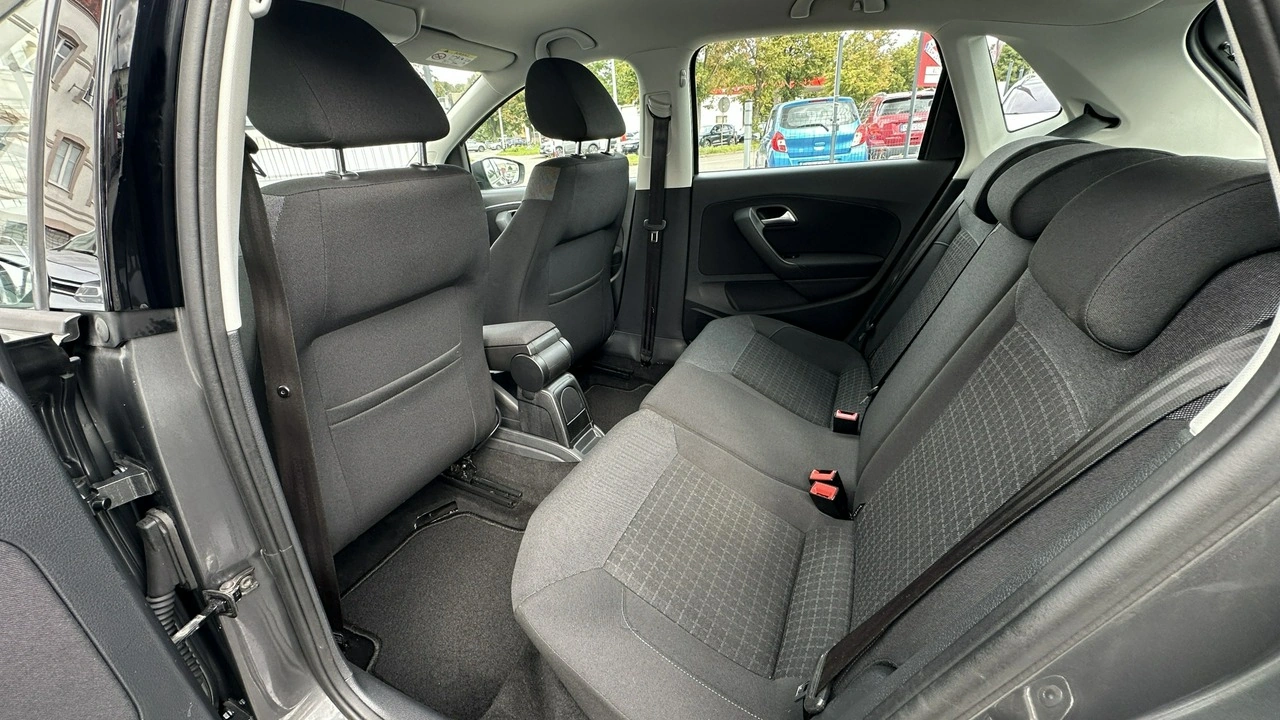 Volkswagen Polo - Zdjęcie 20