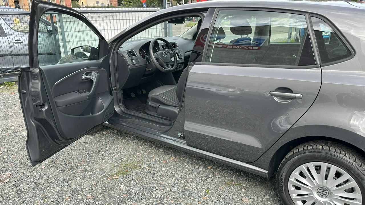 Volkswagen Polo - Zdjęcie 21