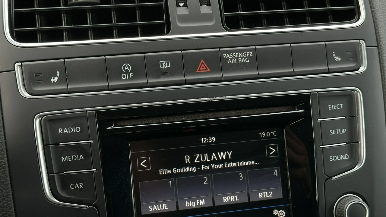 Volkswagen Polo - Zdjęcie 25