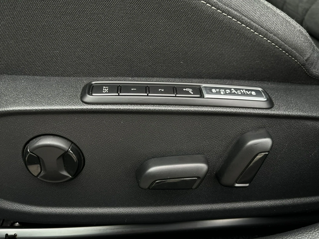 Volkswagen Golf - Zdjęcie 16