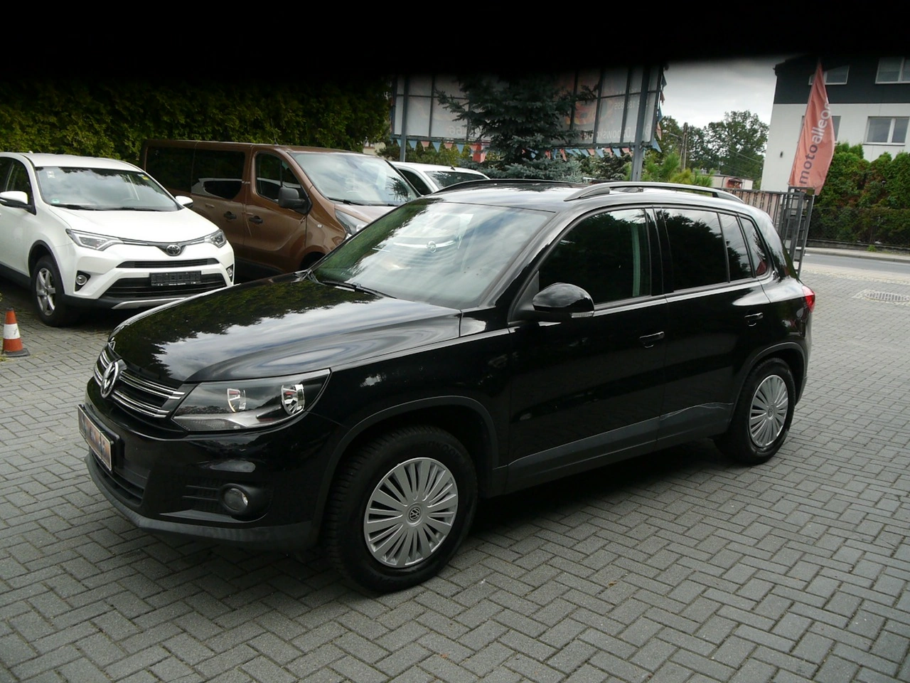 Volkswagen Tiguan - Zdjęcie 12