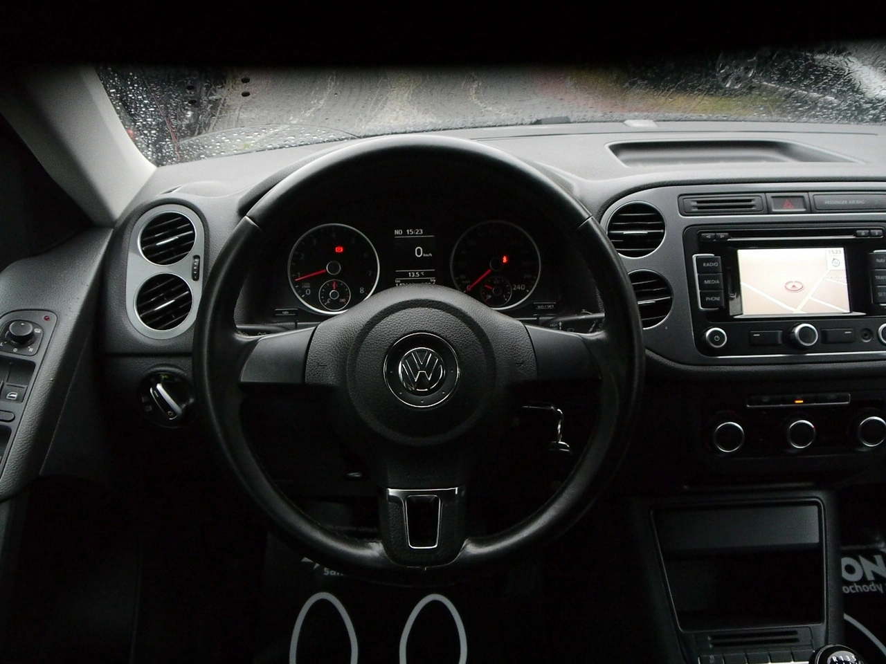 Volkswagen Tiguan - Zdjęcie 17