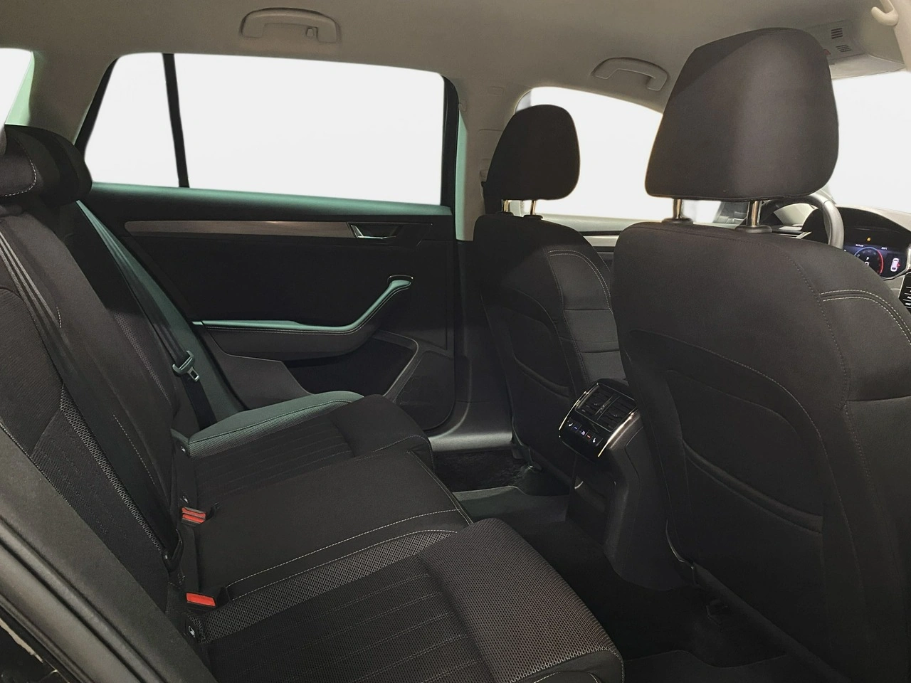 Skoda Superb - Zdjęcie 14
