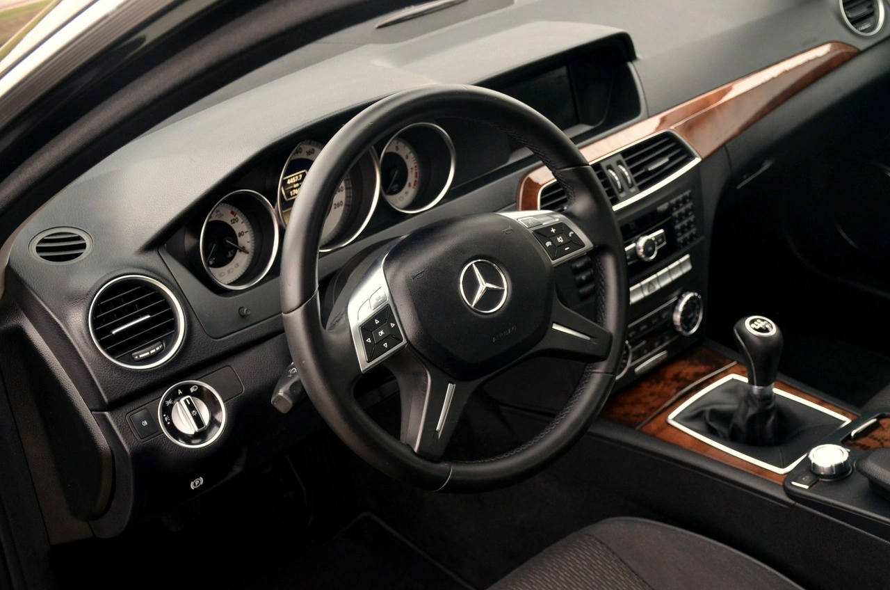Mercedes C 180 - Zdjęcie 12