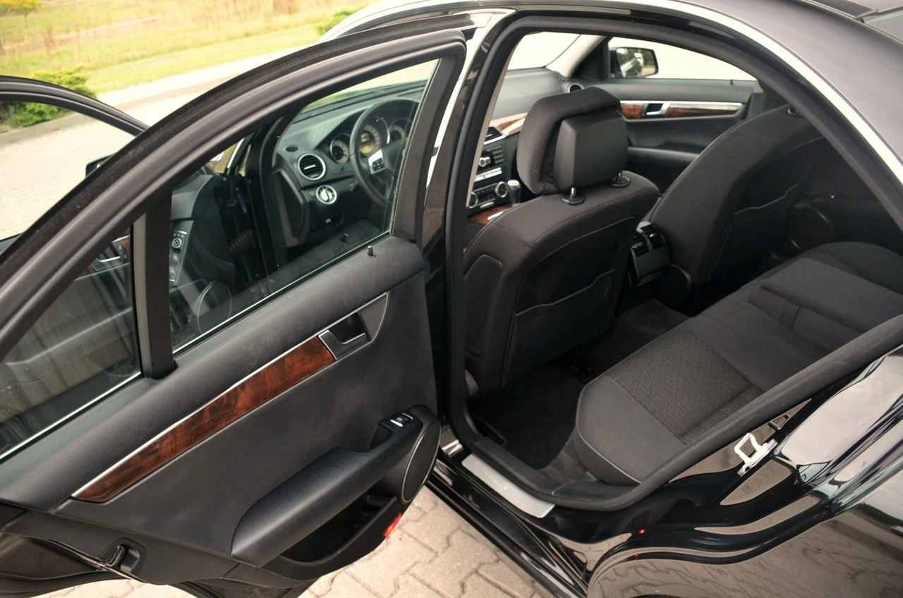 Mercedes C 180 - Zdjęcie 16