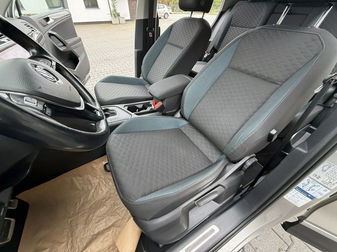 Volkswagen Tiguan - Zdjęcie 13