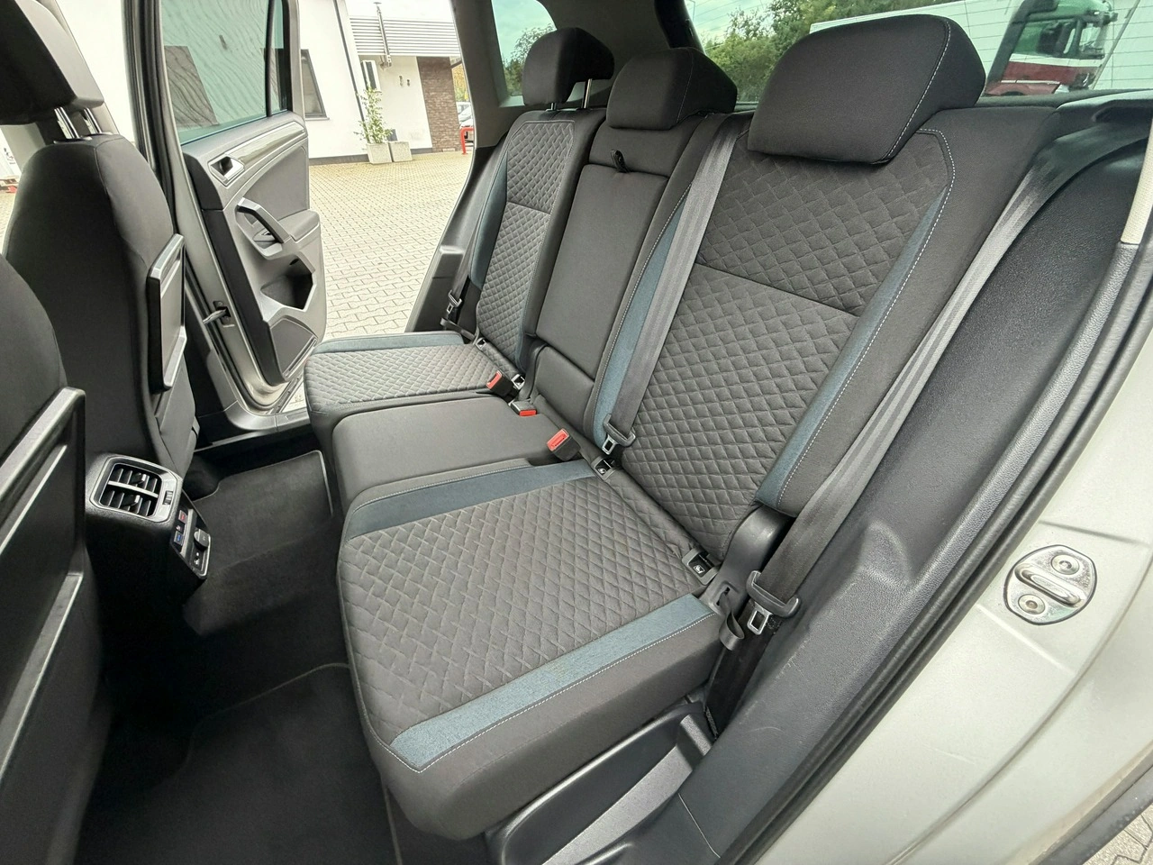 Volkswagen Tiguan - Zdjęcie 14
