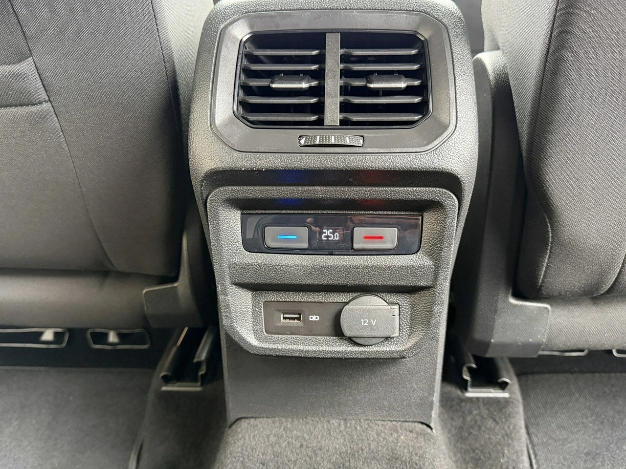 Volkswagen Tiguan - Zdjęcie 10