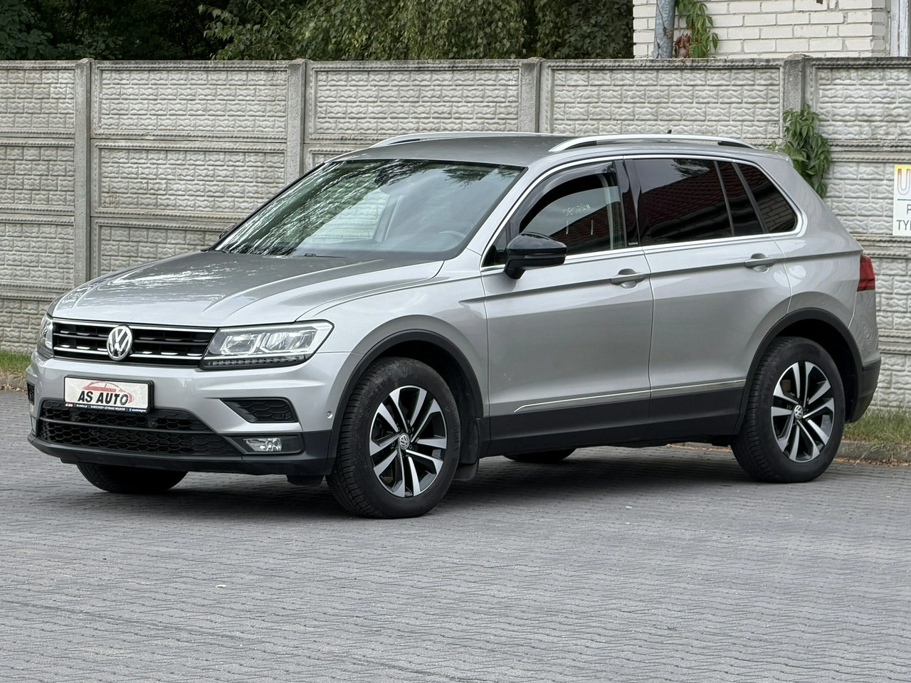 Volkswagen Tiguan - Zdjęcie 30