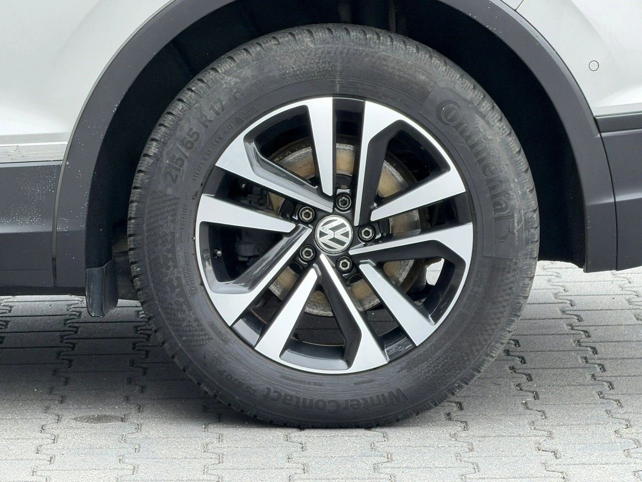 Volkswagen Tiguan - Zdjęcie 17