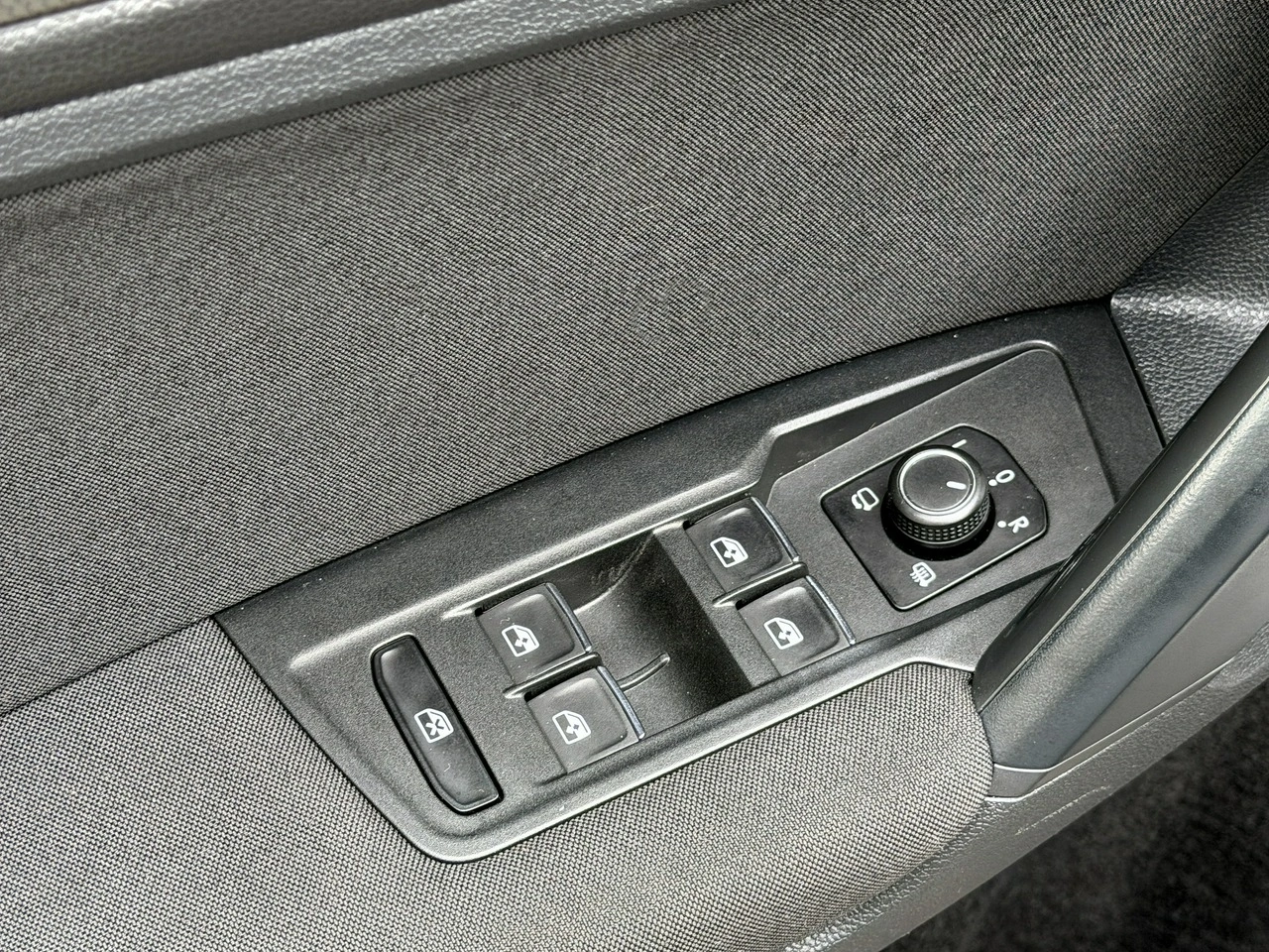 Volkswagen Tiguan - Zdjęcie 12