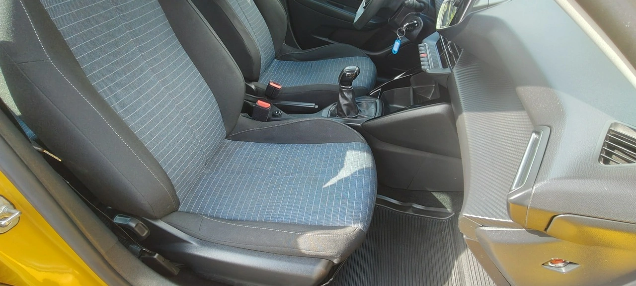 Peugeot 208 - Zdjęcie 11