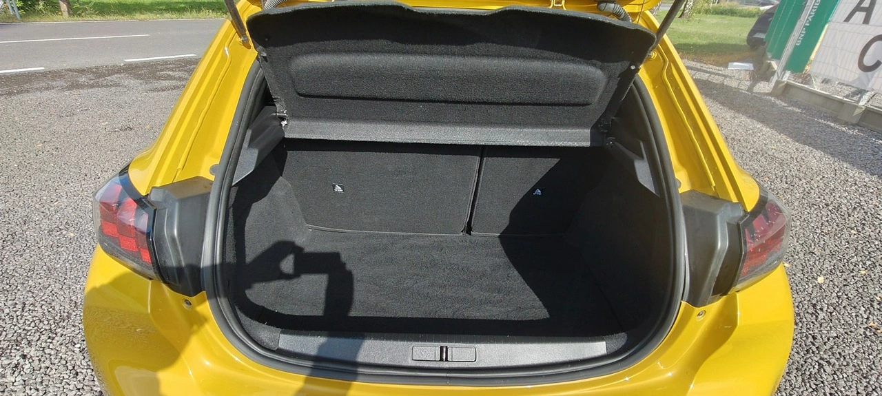 Peugeot 208 - Zdjęcie 14