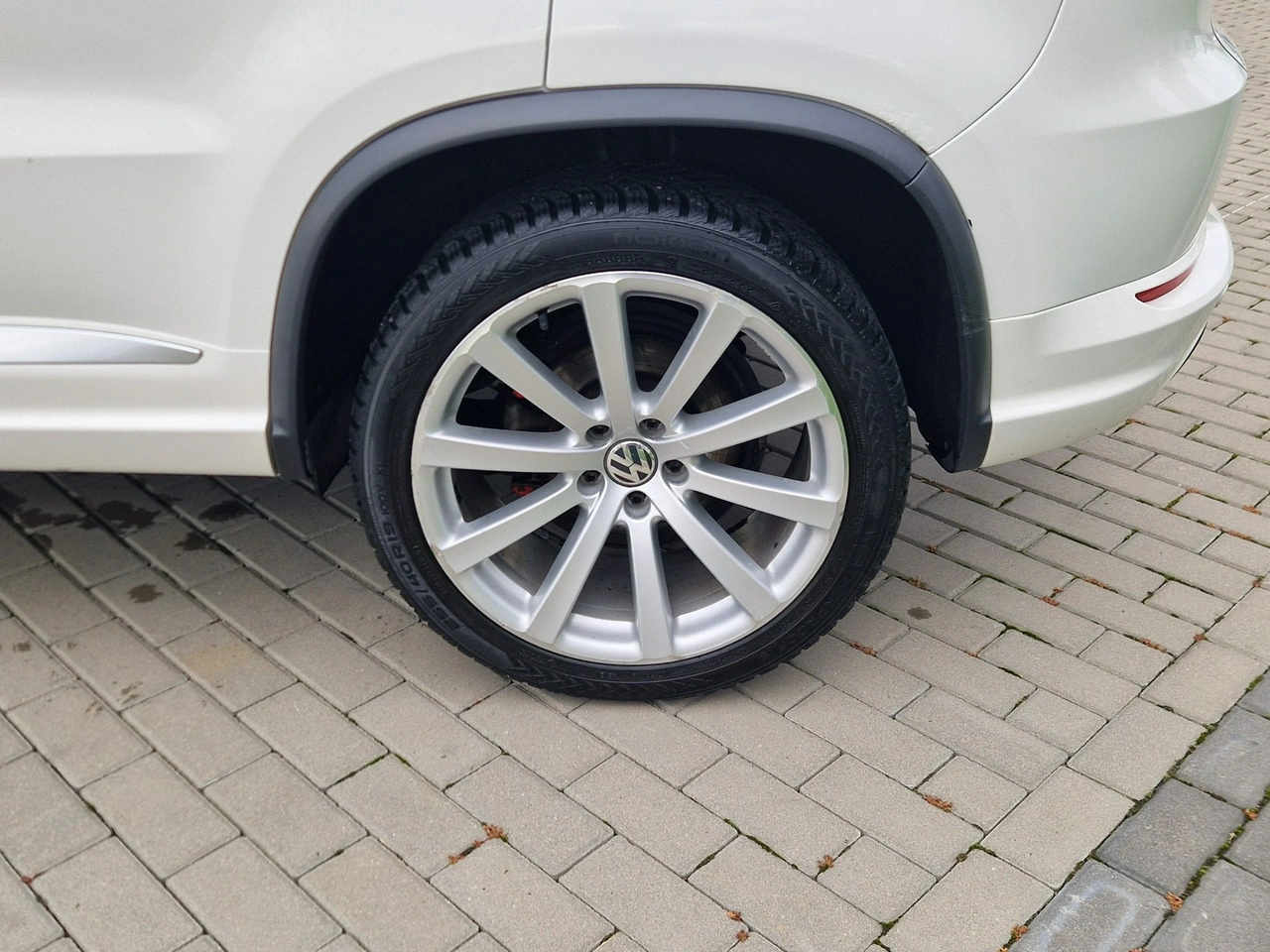 Volkswagen Tiguan - Zdjęcie 12