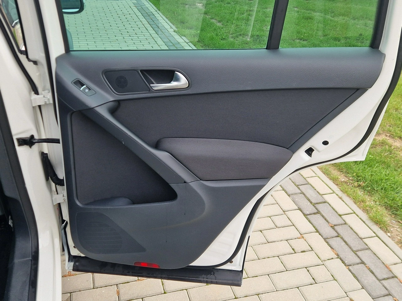 Volkswagen Tiguan - Zdjęcie 28