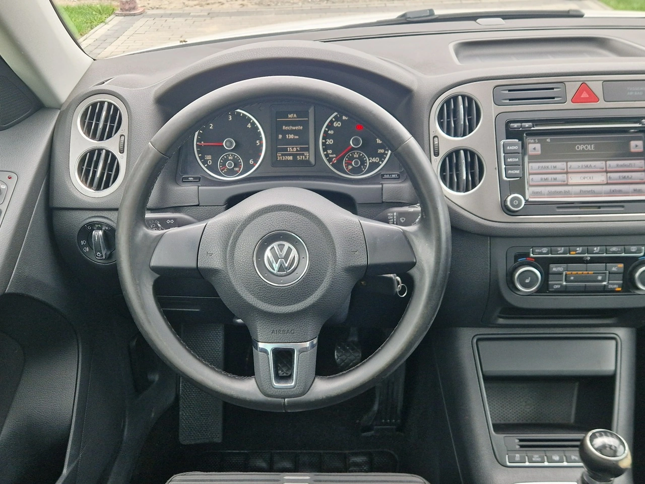 Volkswagen Tiguan - Zdjęcie 30