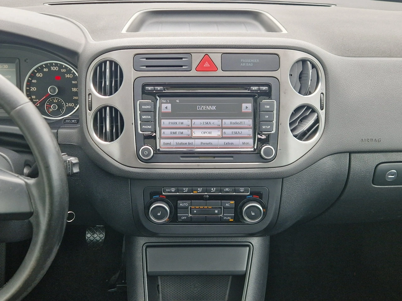 Volkswagen Tiguan - Zdjęcie 33