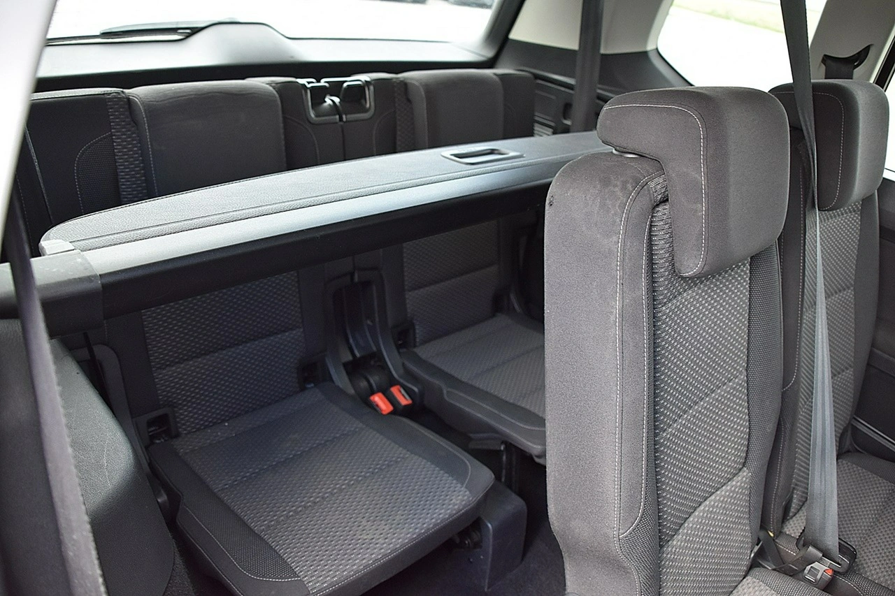 Volkswagen Touran - Zdjęcie 13