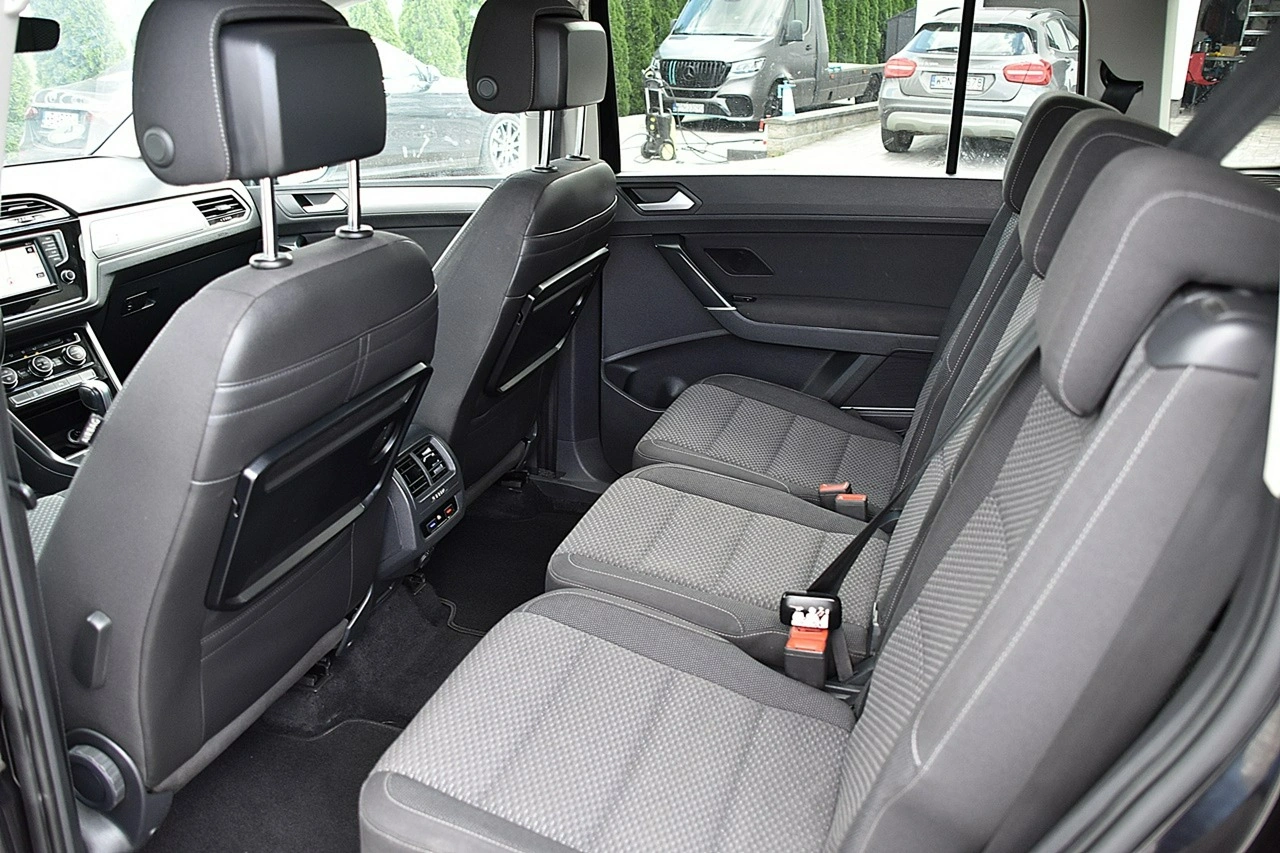 Volkswagen Touran - Zdjęcie 15