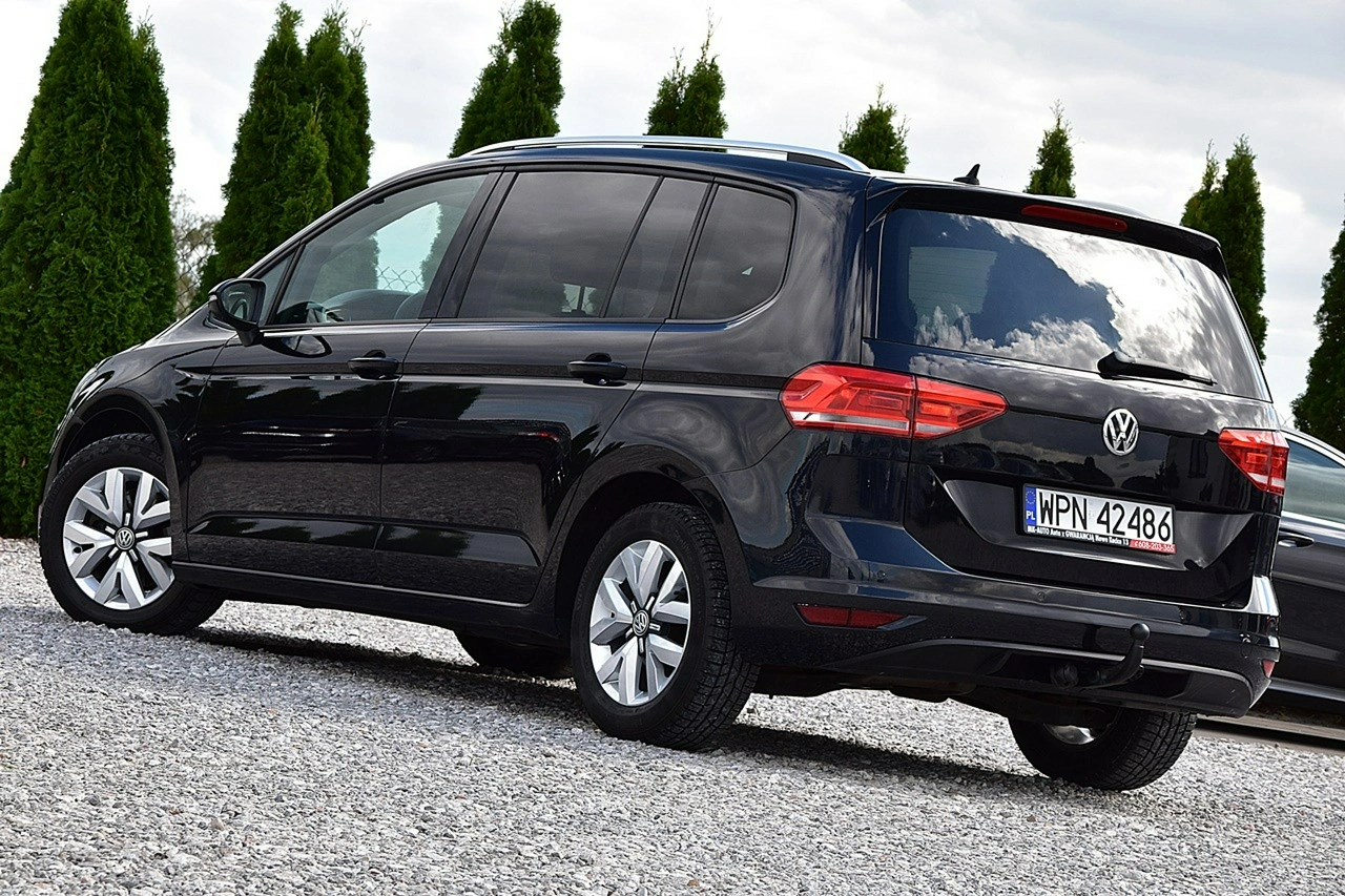 Volkswagen Touran - Zdjęcie 24