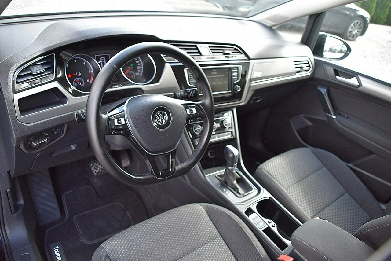 Volkswagen Touran - Zdjęcie 4