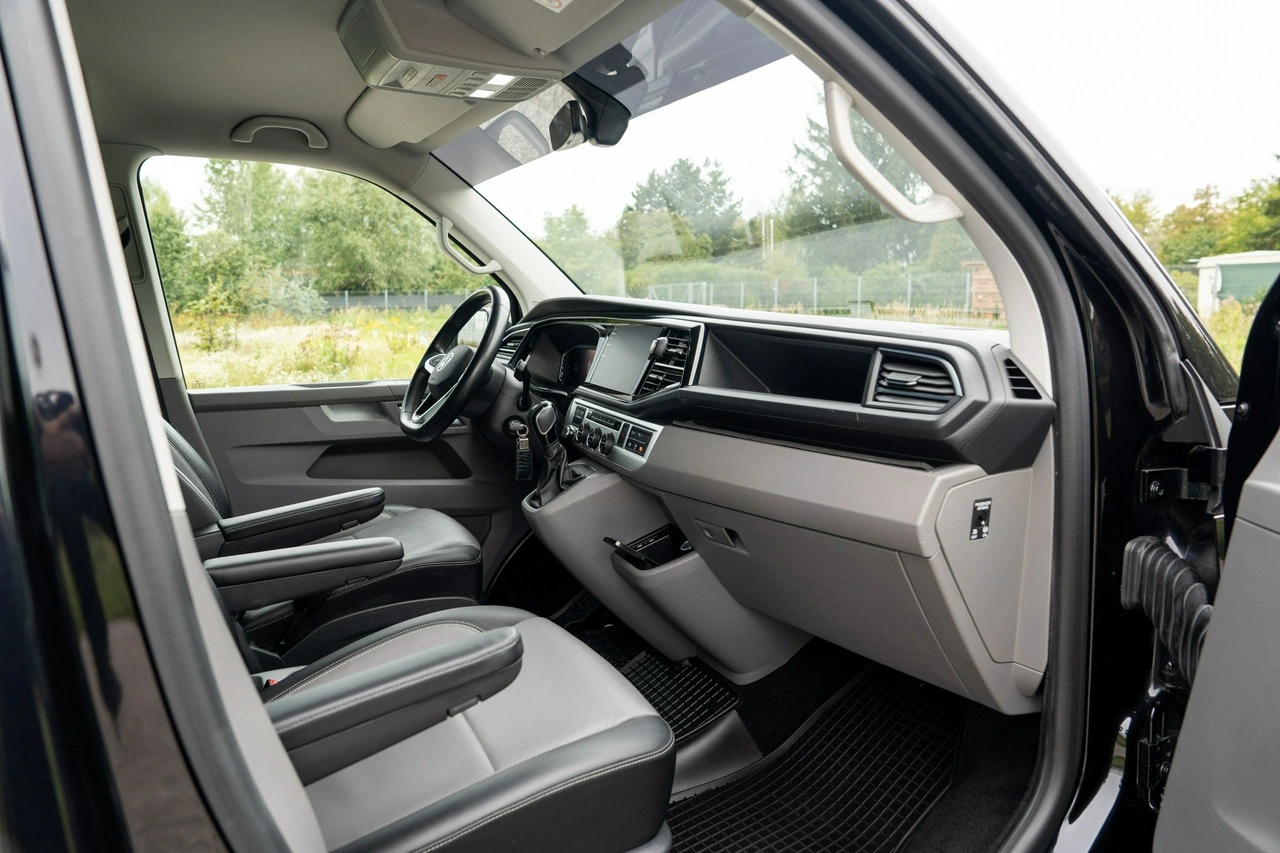 Volkswagen Caravelle - Zdjęcie 24
