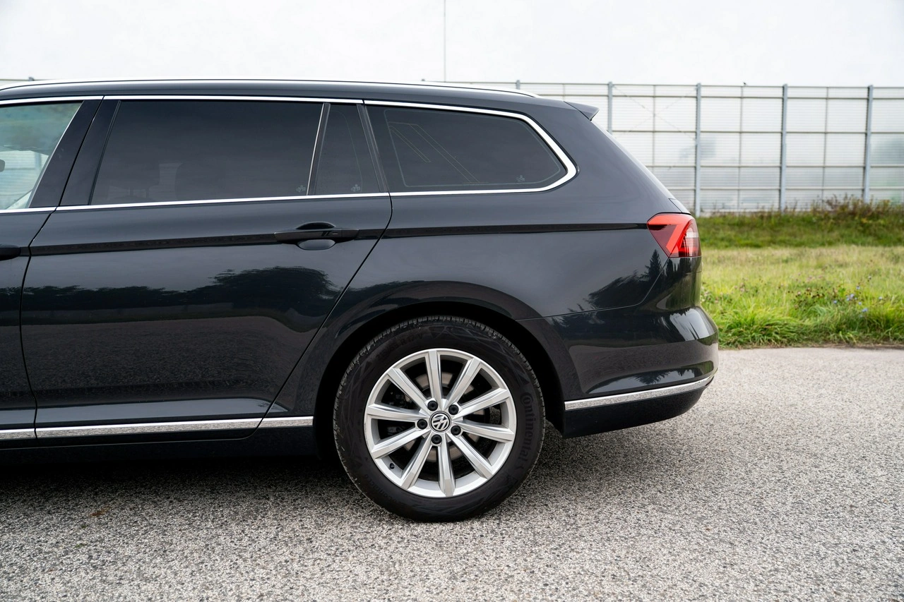 Volkswagen Passat - Zdjęcie 11