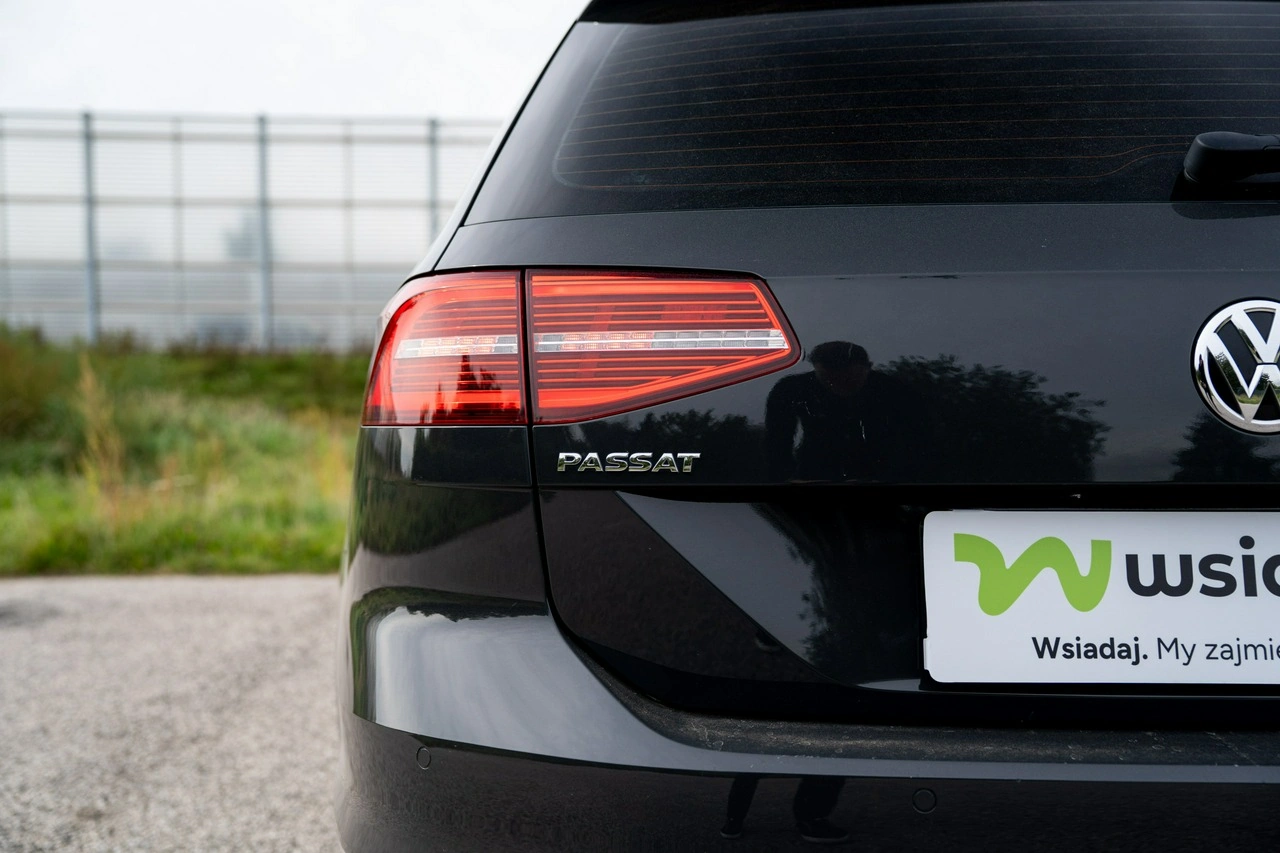 Volkswagen Passat - Zdjęcie 12