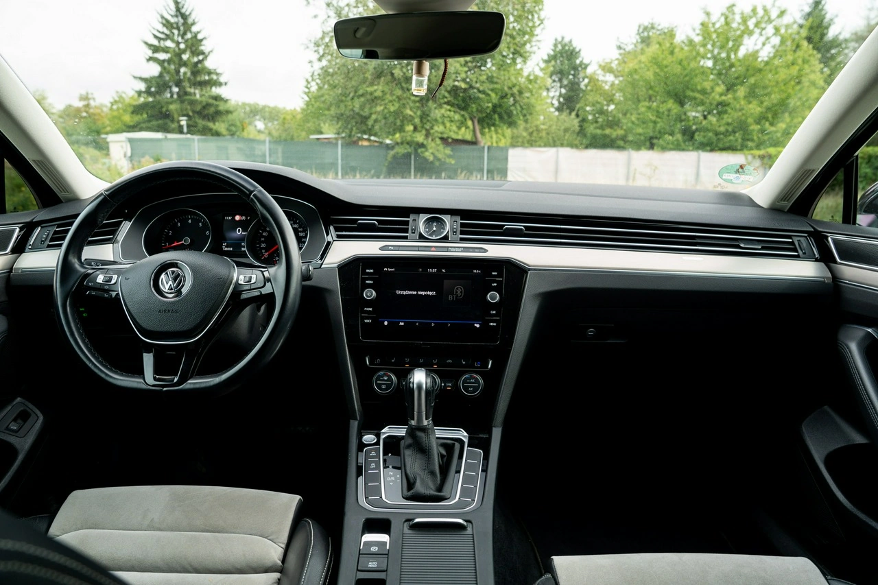 Volkswagen Passat - Zdjęcie 17