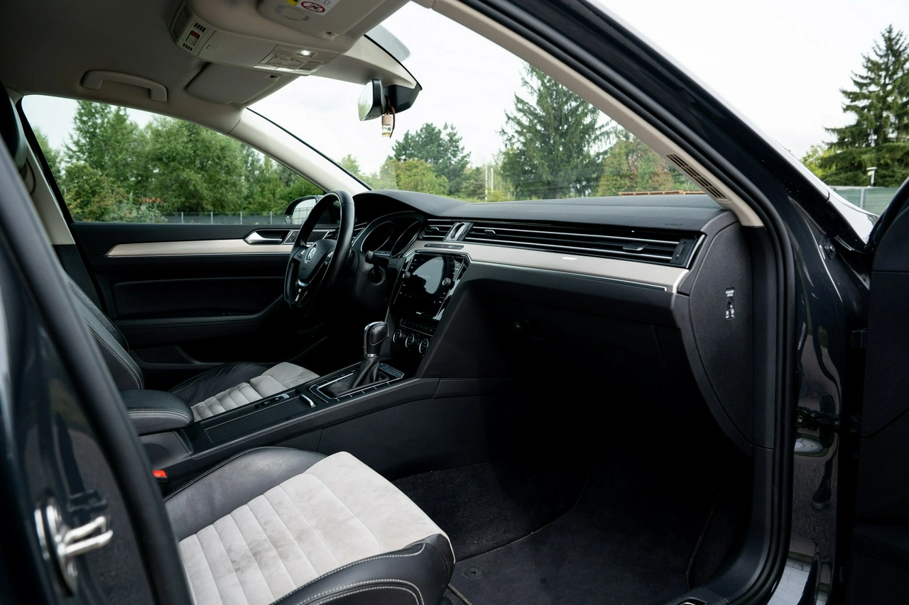 Volkswagen Passat - Zdjęcie 21