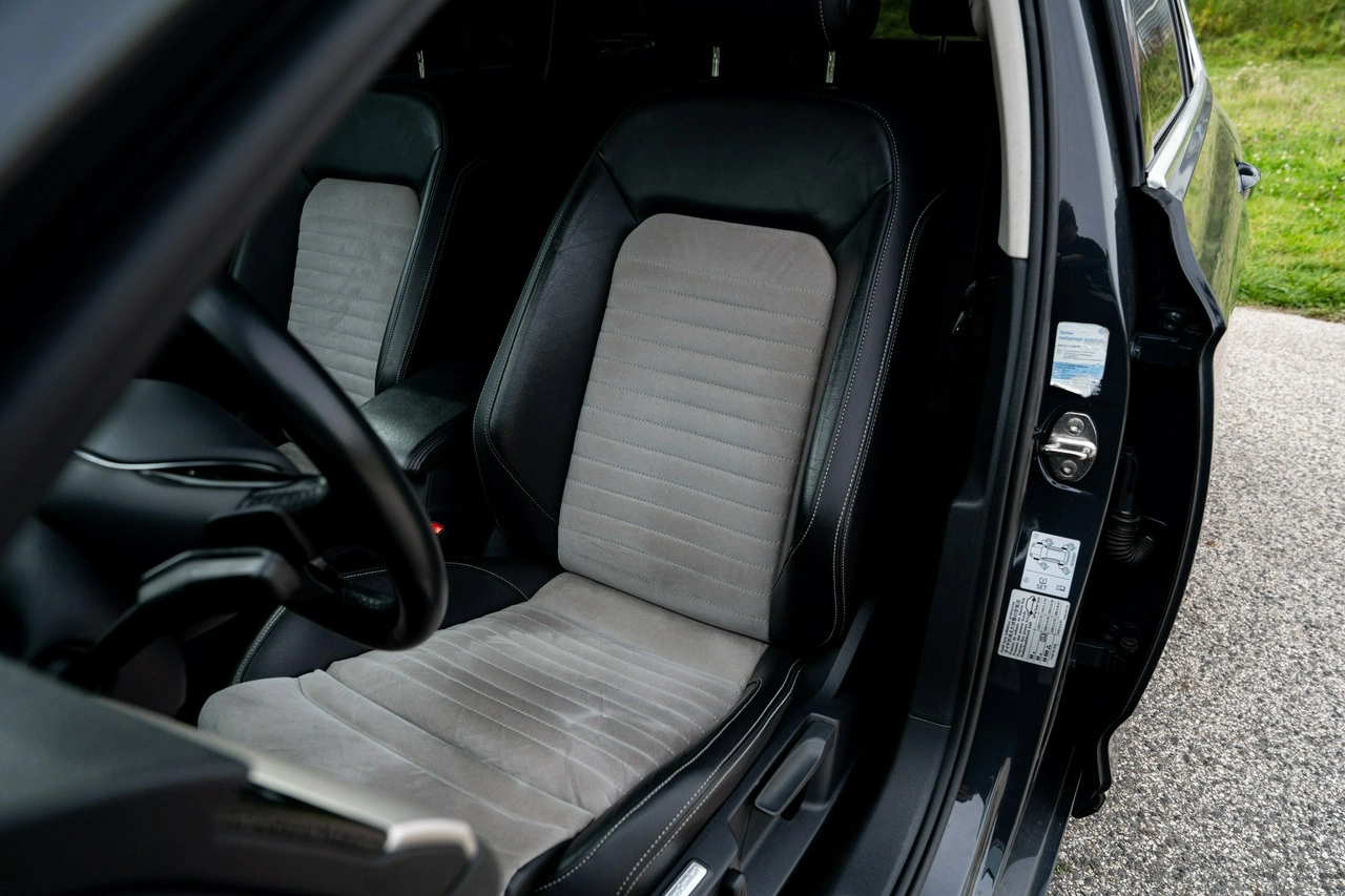 Volkswagen Passat - Zdjęcie 23