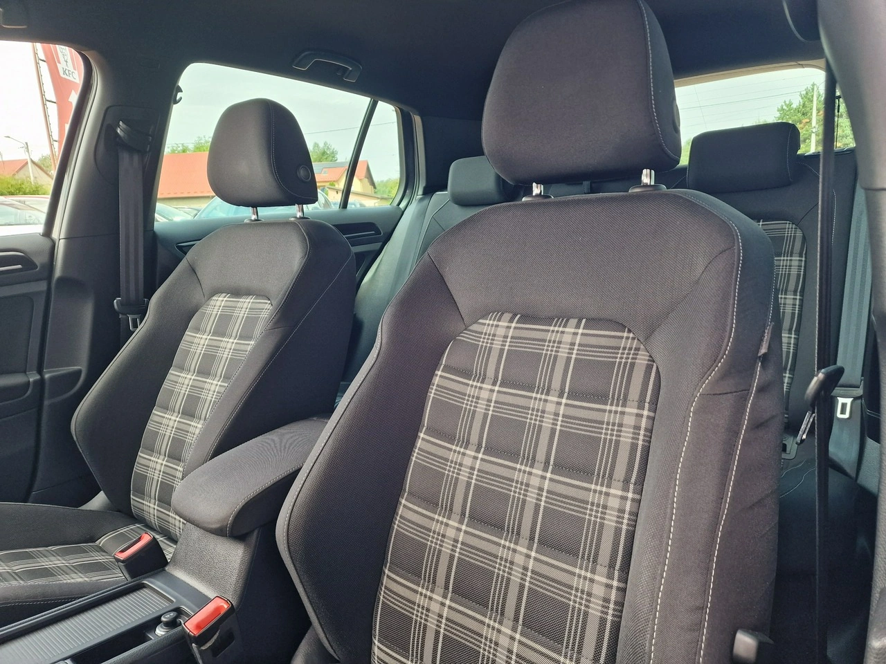 Volkswagen Golf - Zdjęcie 15