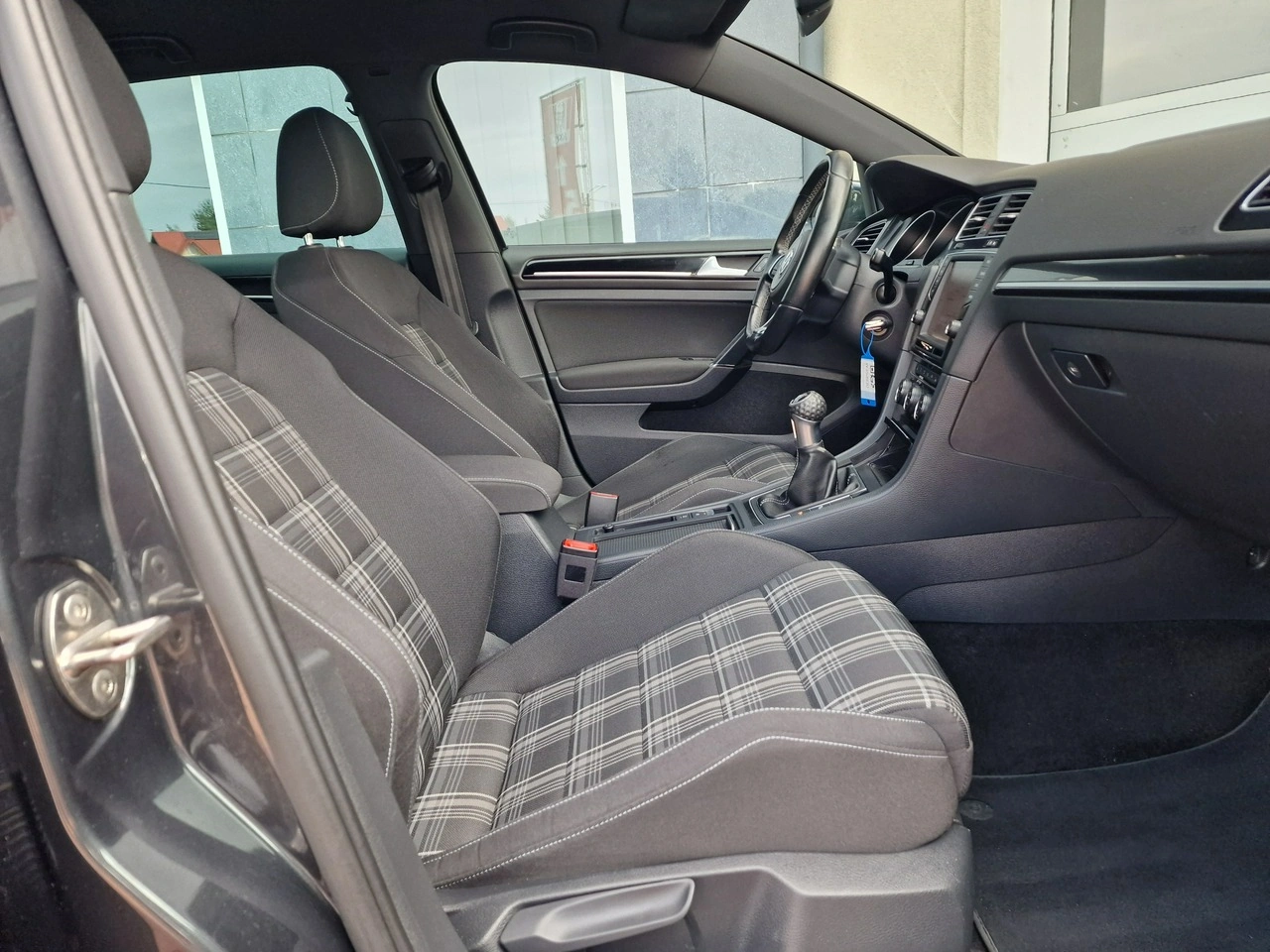 Volkswagen Golf - Zdjęcie 20