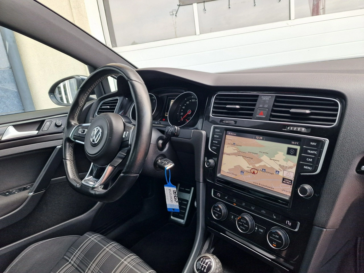 Volkswagen Golf - Zdjęcie 21