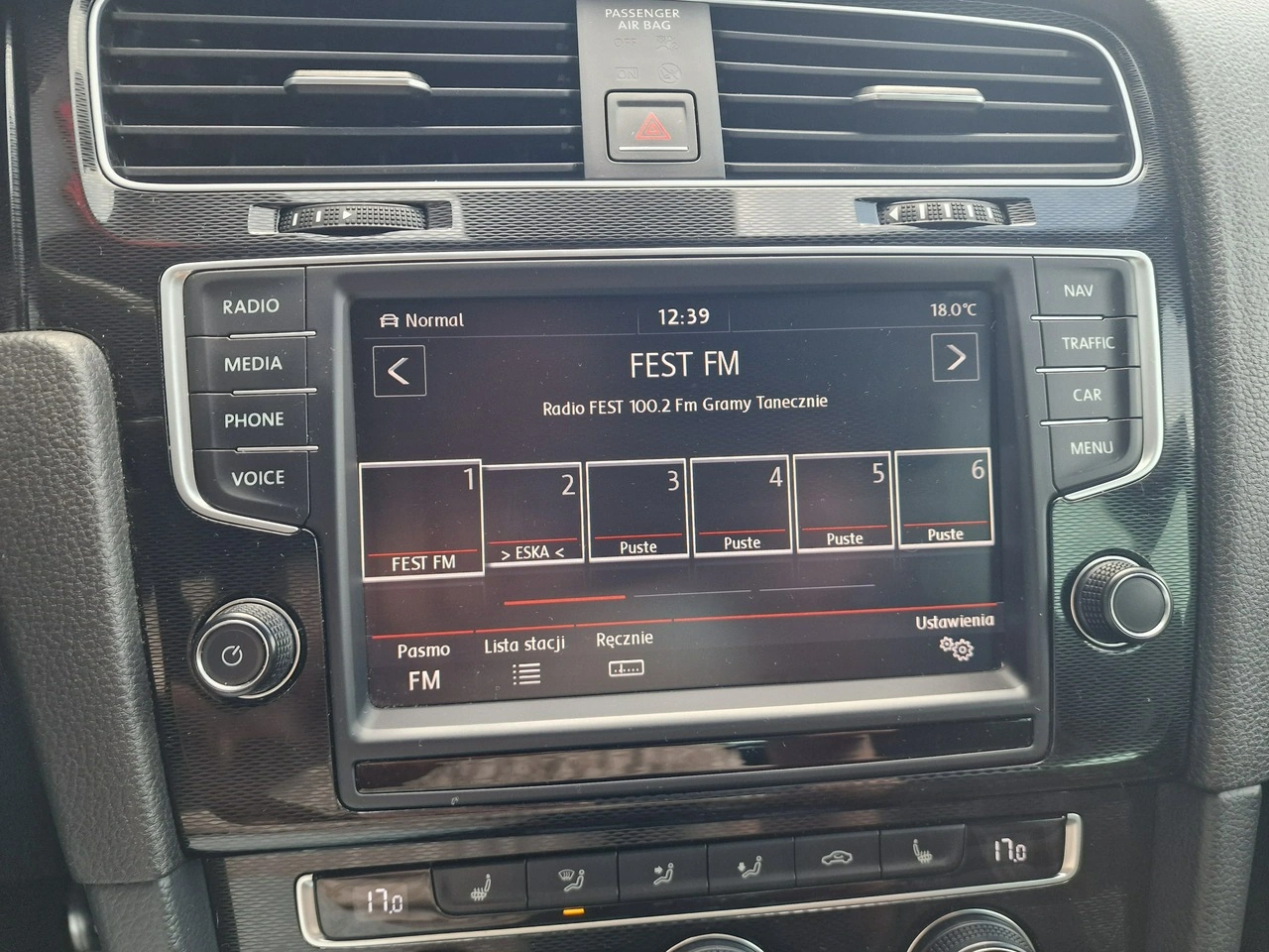 Volkswagen Golf - Zdjęcie 25
